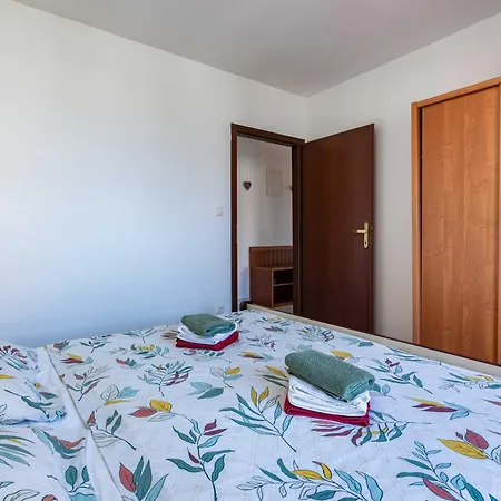 Ksenija, Vantacici-malinska, Island Krk Vantacici