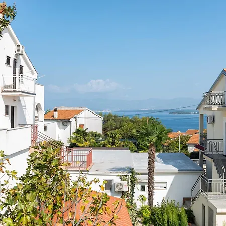Apartment Ksenija, Vantacici-malinska, Island Krk Vantacici