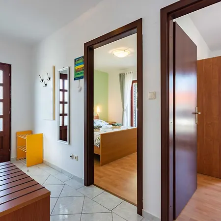 Ksenija, Malinska, Vantacici, Island Krk