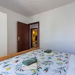 Ksenija, Malinska, Vantacici, Island Krk Apartament Vantacici